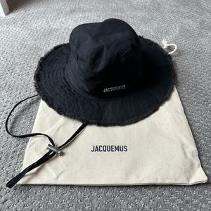 JACQUEMUS Black Adjustable Bucket Hat with Dust Bag